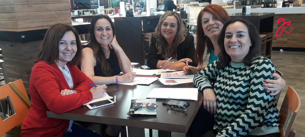 Marketing, comunicación, comercio, empresa, deporte y mujer